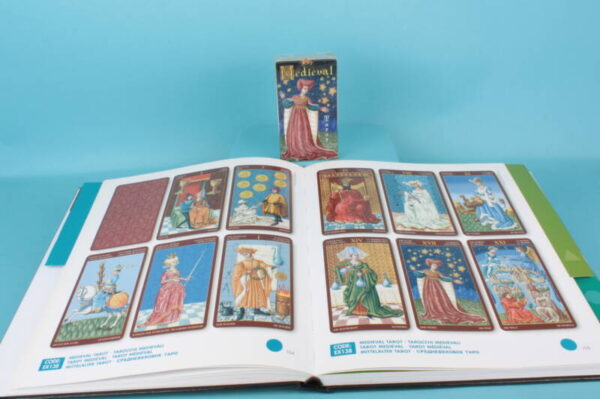 20161990 – Medieval tarot